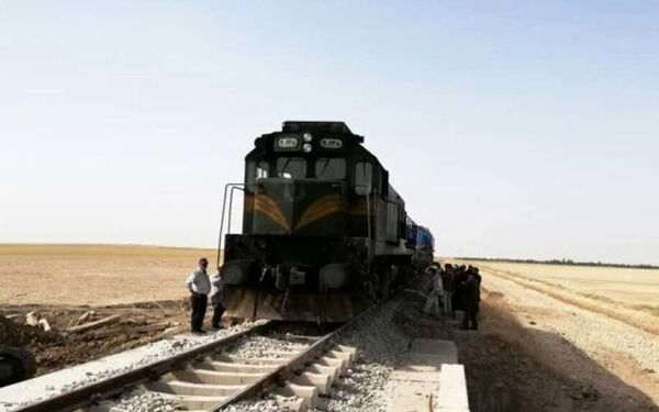 برخورد قطار با دختر ۱۲ ساله در حین بازی