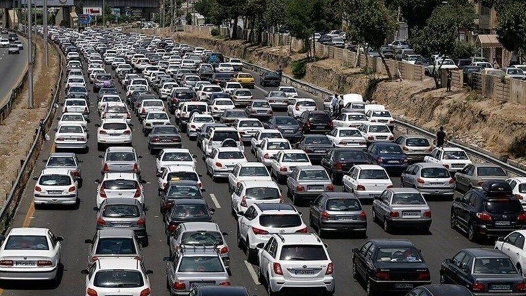 رانش زمین و ترافیک شدید  در بزرگراه همت