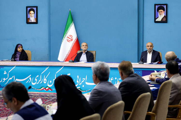 
بنگاه‌های تولیدی به فرآیند ساخت مسکن کارگری وارد شوند