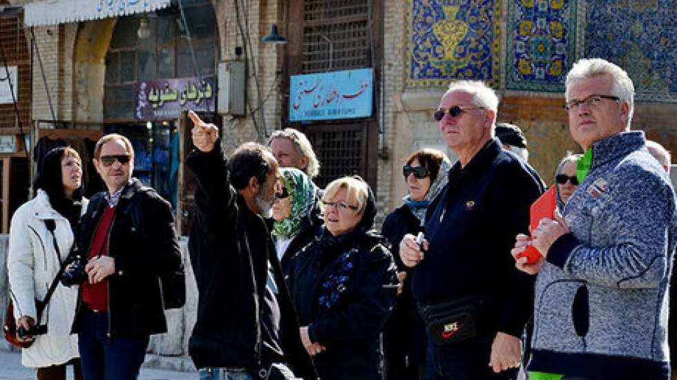 راهنمایان گردشگری، راننده تاکسی‌های اینترنتی شده‌اند!