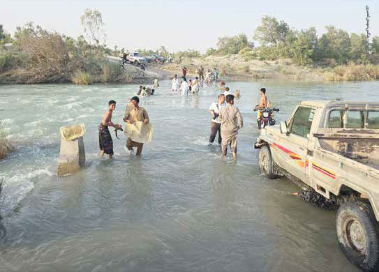 زمین‌ها و محصولات ما زیر آب است و هیچ مدیریتی نمی‌شود