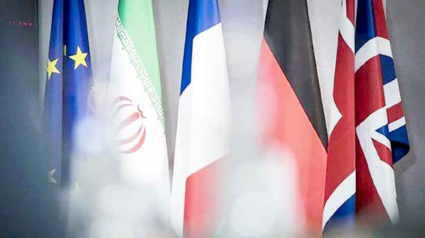
پشت پرده یک عقب‌نشینی