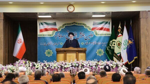 
بساط مافیای قاچاق و مافیای واردات برچیده شود
