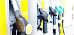 شرط افزایش قیمت بنزین، محاسبه دلاری دستمزد کارگران است