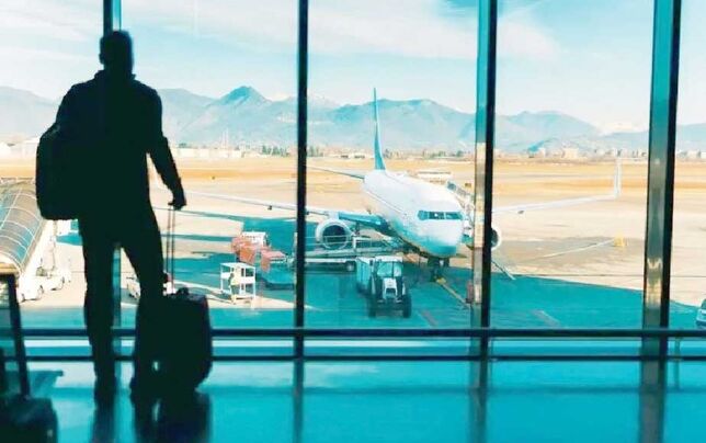 
کارت سفر؛ تسهیل گردشگری یا صورت‌بندی تازه فقر؟
