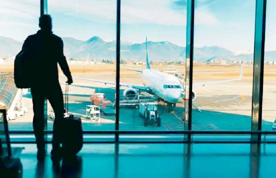 
کارت سفر؛ تسهیل گردشگری یا صورت‌بندی تازه فقر؟