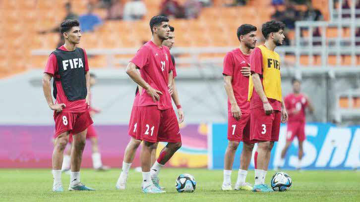 باختن در باران!