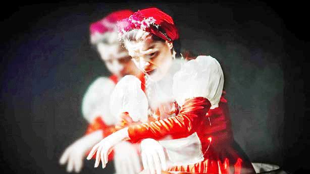 نمایش چهره  زنانه  جنگ