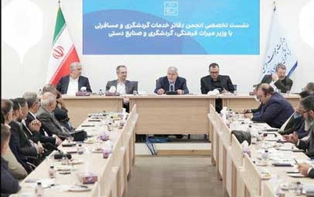 وزارت میراث ‌فرهنگی، 

حامی مطلق هتلداران است