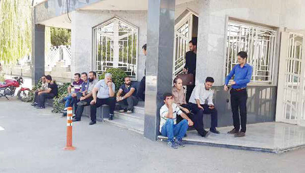 دل کارگران کنتورسازی برای تولید، لک زده است