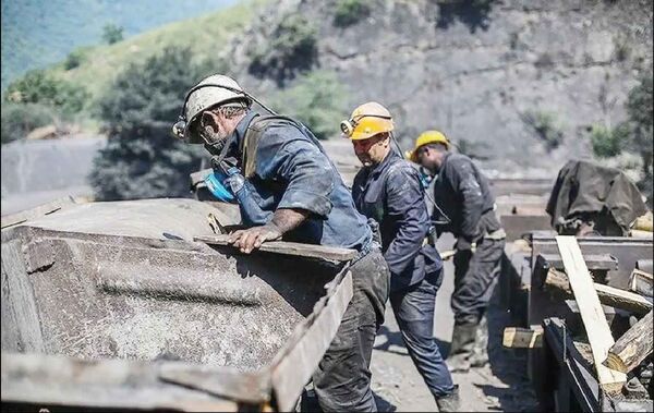 شعار «اول ایمنی، بعد کار» تنها بعد از مرگ کارگران سر داده می‌شود