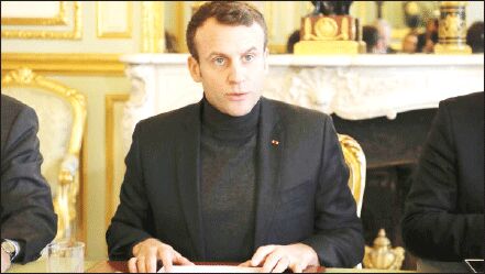 ماکرون خواستار گفت‌وگوی ملی شد