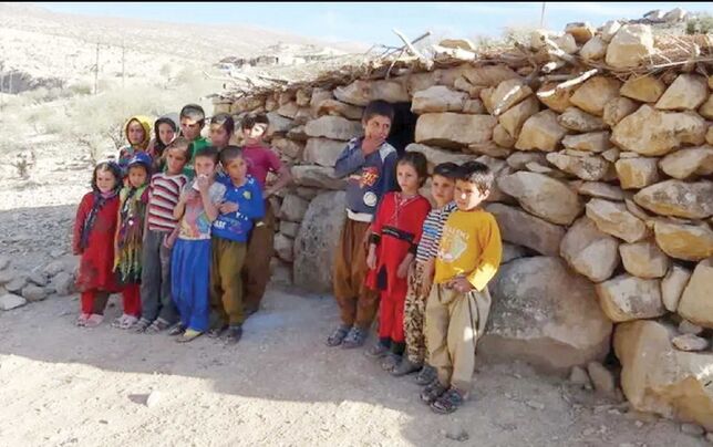
هزار مدرسه سنگی؛ یک میلیون دانش‌آموز ثبت نام نشده