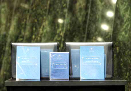 بودجه 1403؛ چسبی برای نگهداشتن خودی‌ها