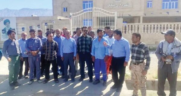 کارگران شهرداری لیکک ۷ ماه است حقوق نگرفته‌اند