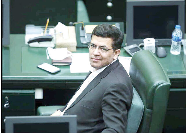 تغییر میانگین محاسبه مستمری به ۵ سال، 40 درصد حقوق بازنشستگان را کاهش می‌دهد