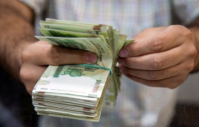 مستمری‌ها باید مطابق هزینه‌های زندگی افزایش یابد