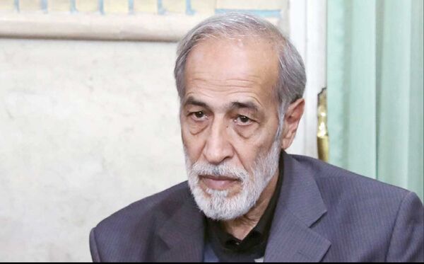 
لاریجانی نقش بیش از حد شعام در جامعه و حکومت را متوازن کند