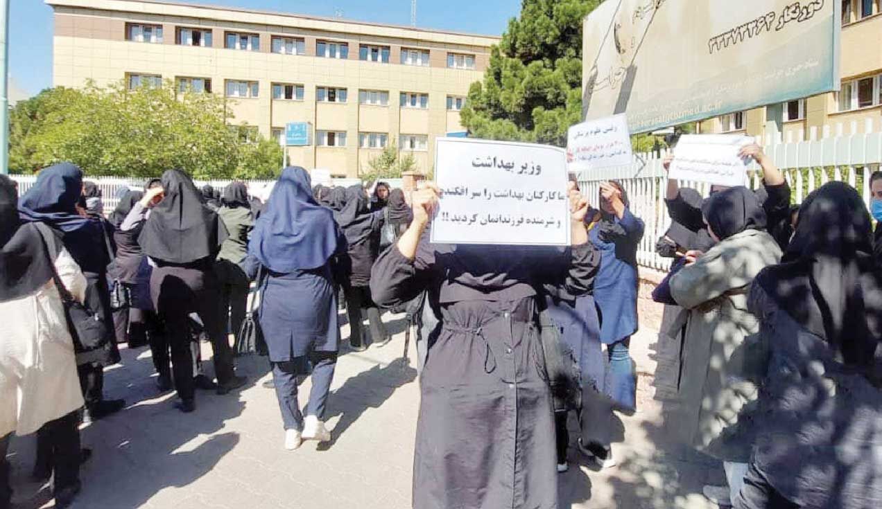
عدم پرداخت بودجه وزارت بهداشت، دانشگاه‌ها را به نیروهای خود بدهکار کرده است