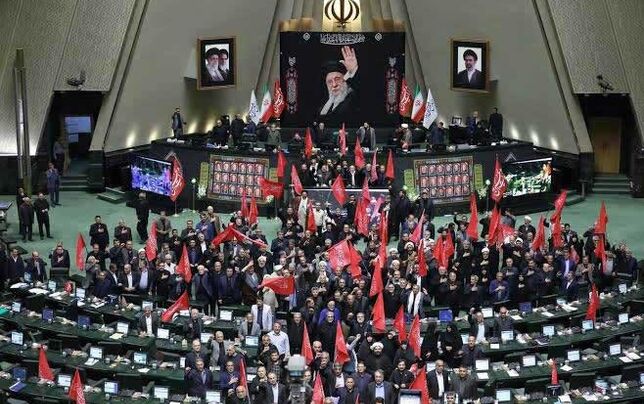 کمانه «شجاعت انقلابی» به «مصلحت ملی»!