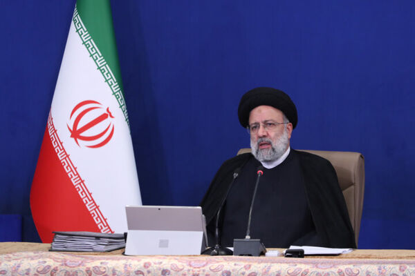 
باید با تدبیر، آرامش بر بازار بورس حاکم و نگرانی مردم برطرف شود
