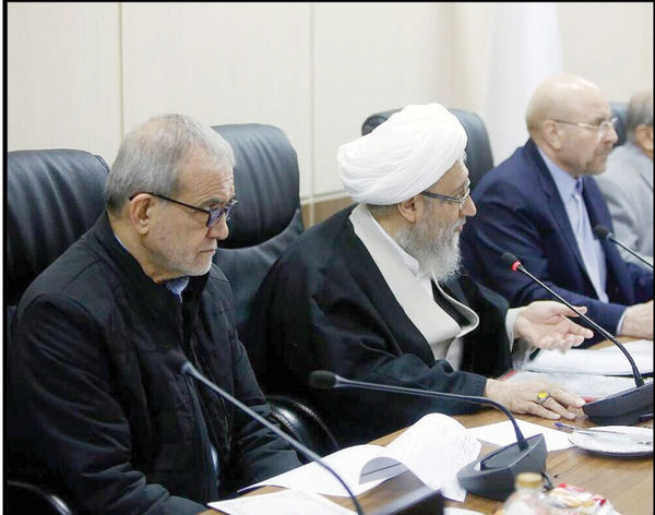 مجمع تشخیص با پرداخت کامل متناسب‌سازی حقوق بازنشستگان دولت موافقت کرد
