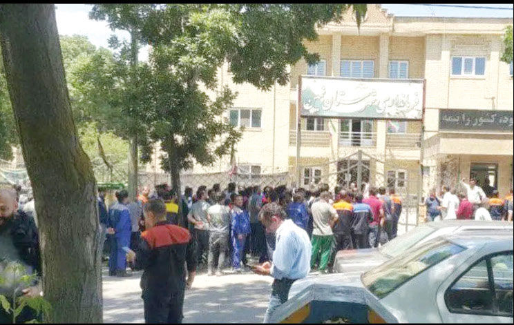 تجمع کارگران آرتاپلاست 

در اعتراض به معوقات مزدی