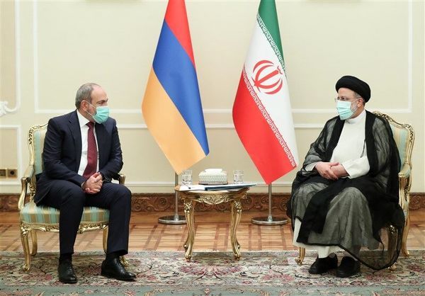 دعوت پاشینیان از رئیسی برای سفر رسمی به ارمنستان