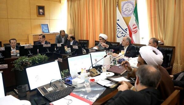 در بحث حجاب، محدودیت‌های اجتماعی بازدارندگی بهتری نسبت به جریمه مالی دارد