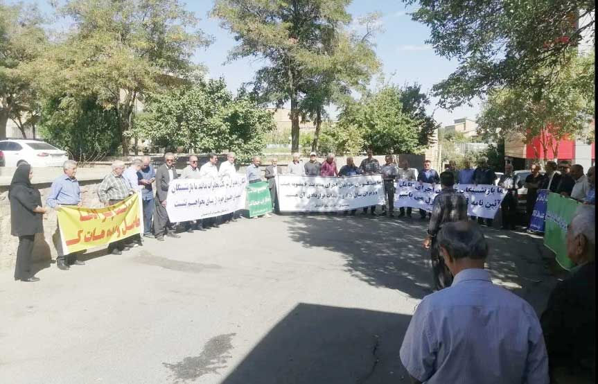     

تجمع بازنشستگان مخابرات 

در استان‌های متعدد