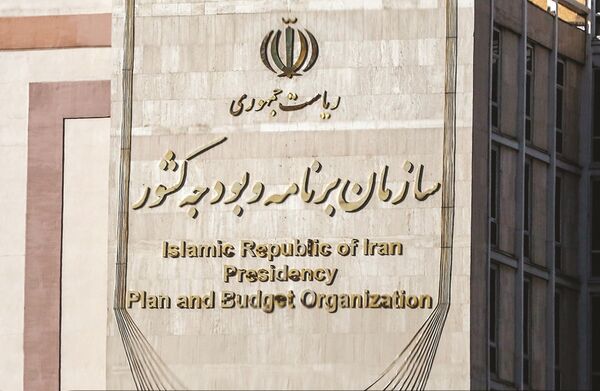 کارگران و بازنشستگان؛ همواره در حاشیه