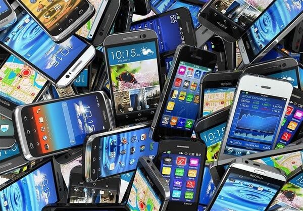 آیا واردات گوشی‌های بالای ۳۰۰ یورو به کشور ممنوع است؟ 