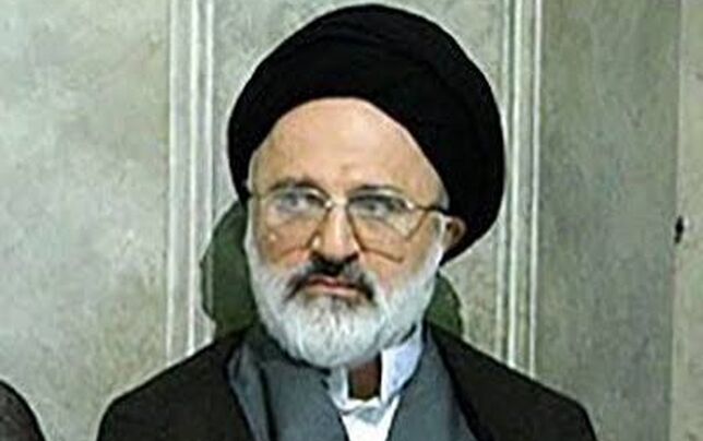     

چهره مشهور بیت رهبری 
پس از ۴ ماه آفتابی شد 
