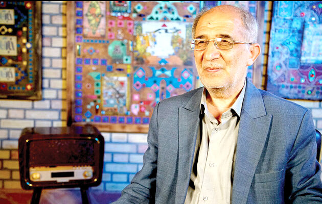  مردم سرباز پادگان نیستند که حکومت در همه شئون زندگی آنها مداخله کند