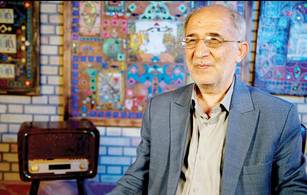  مردم سرباز پادگان نیستند که حکومت در همه شئون زندگی آنها مداخله کند