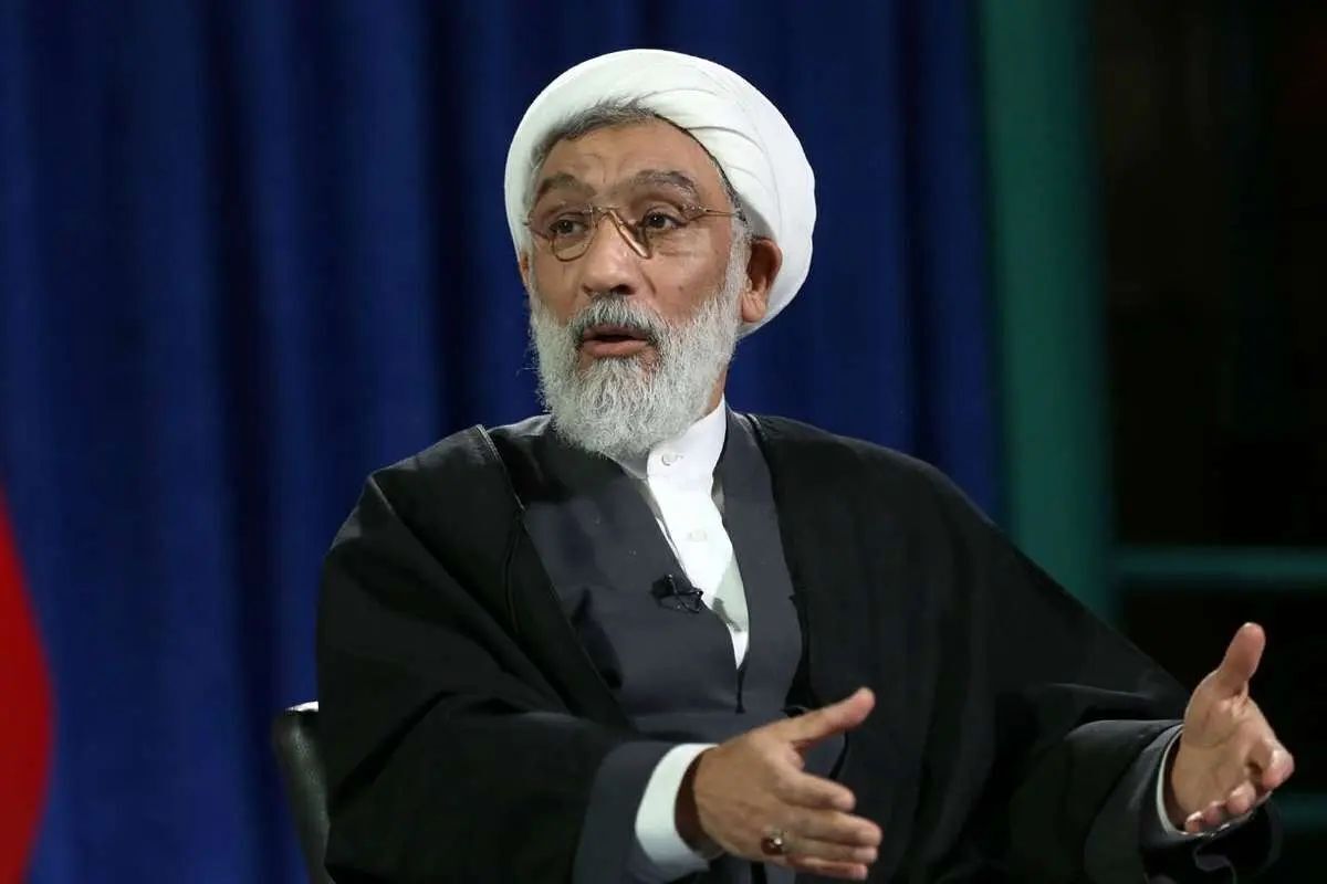 ما روحانیون در همه چیز دخالت می‌کنیم