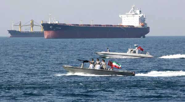 نباید به تهدیدکنندگان بستن تنگه هرمز اعتماد کرد