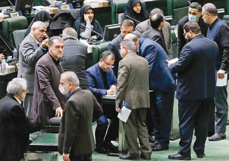 
فرافکنی تکراری
در روز داغ ارزی