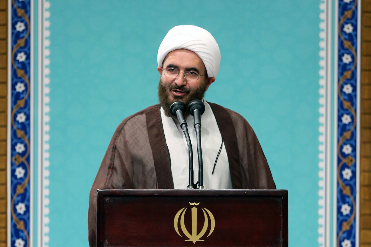

 مساجد خانه سالمندان شده اند، 

باید جوانان بازگردند