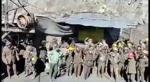 کارگران معدن زغال سنگ طزره به شاهرود: حذف شرکت‌های پیمانکاران عملی شود