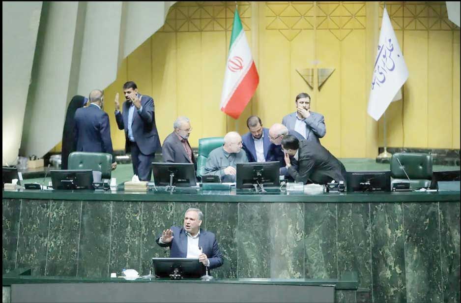 
هیچ استیضاحی فعلاً به جریان نیافتد