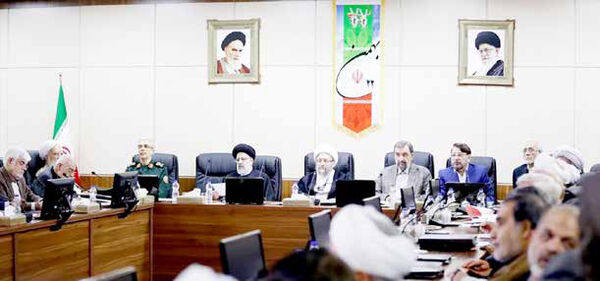 
سکوت عجیب یک نهاد بالادستی
