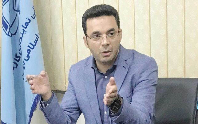 
وزارت کار از برگزاری جلسه بازنگری مزد کارگران شانه ‌خالی نکند