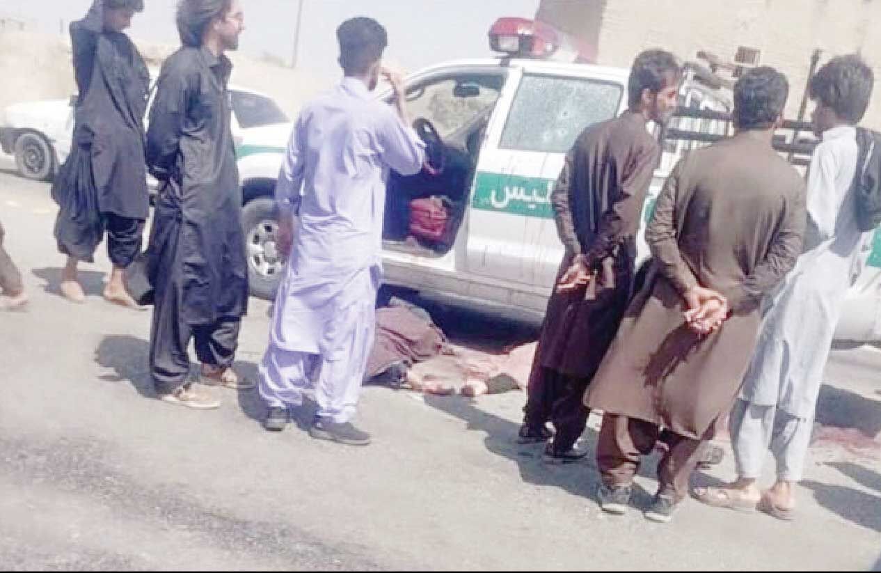 
حمله تروریستی به دو خودرو گشت انتظامی در ایرانشهر 