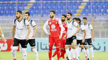 مدافع قهرمانی؛ مهاجم ندارد!
