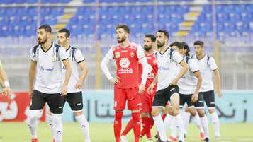 مدافع قهرمانی؛ مهاجم ندارد!