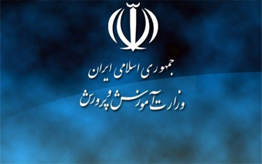 دانش‌آموختگان حوزه حائز شرایط دبیری ادبیات فارسی نیستند
