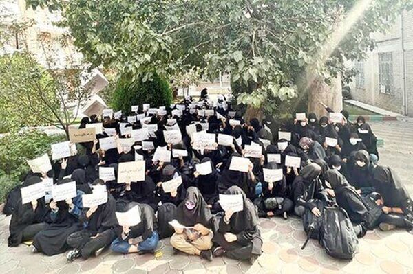 دانشجویان معترض را رها نمی‌کنیم