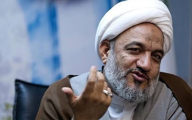 

مردم می‌گویند بود و نبودتان 

به چه دردی می‌خورد؟