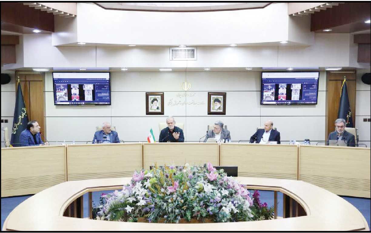 
جامعه پزشکی توانمندیِ خروج از چارچوب‌های سنتی را دارد